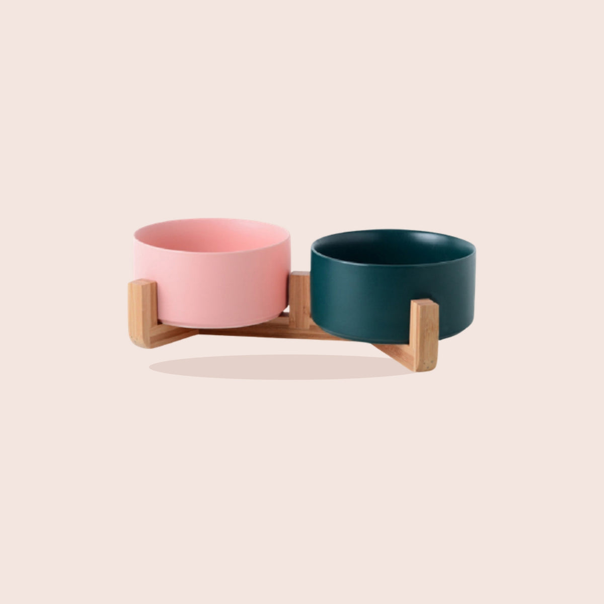 Gamelle en céramique sur support en bois